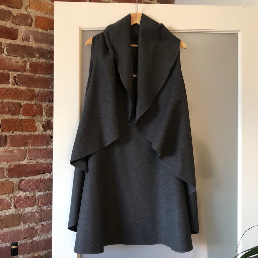 Sleeveless drapey cape
